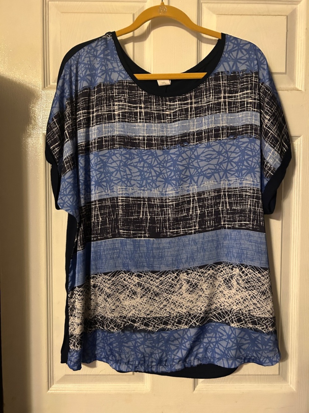 Women's Blue Patterned Short Sleeve Top
